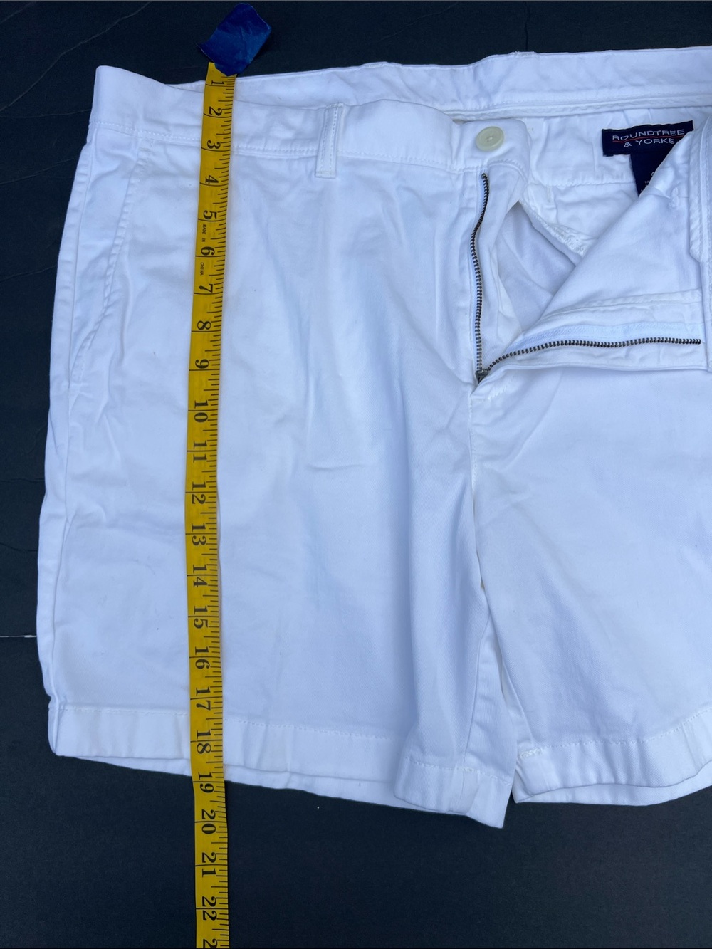 Roundtree & Yorke White Men’s Flat-Front Cotton Shorts